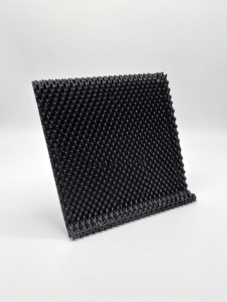 Mesh Phone Stand – Modern Desk Cell Holder – Minimalist Smartphone Dock – Ventilated Charging Stand – Office Desk Organizer